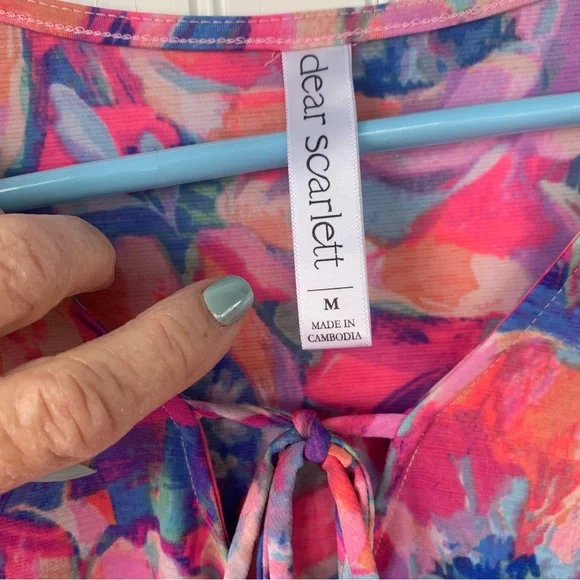 Dear Scarlett (M) Vibrant Floral Blouse in Pink and Blue - Picture 2 of 6